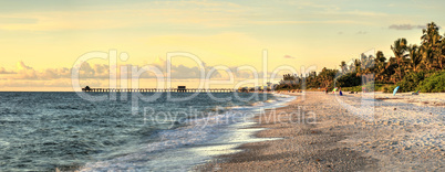 Cold winter day at old Naples Pier