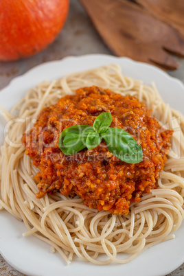 Spaghetti mit Kürbis Bolognese