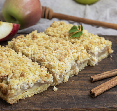 baked slices of pie with apples