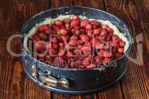 Cooking strawberry cake