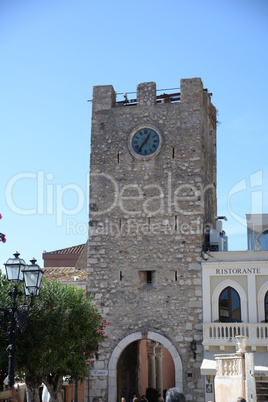 Uhrturm in Taormina, Sizilien