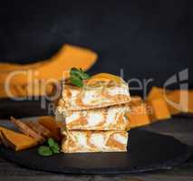 cheesecake from cottage cheese with pumpkin