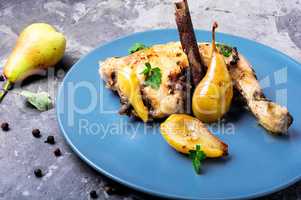 Chicken baked in pear sauce.