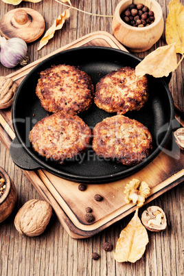 Vegetarian cutlet from walnut