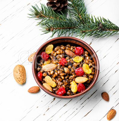 holiday porridge with nuts and raisins