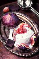summer ice cream with figs