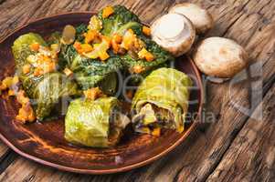 cabbage rolls with vegetable