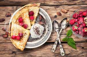 pancakes with raspberries