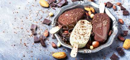 chocolate ice cream with almonds