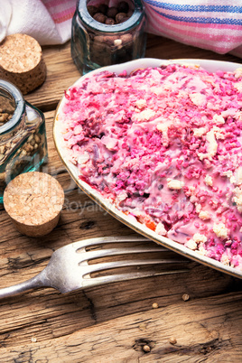 Salad with beets and herring