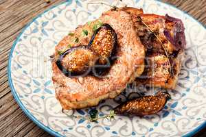 Meat steak with fig and thyme