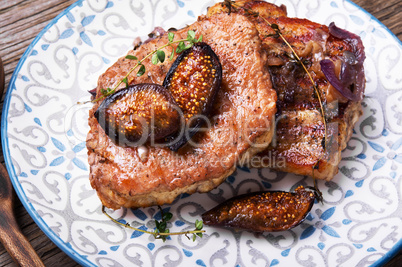 Meat steak with fig and thyme