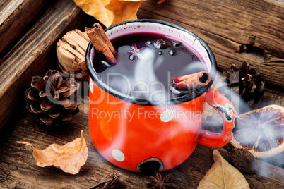 Hot red mulled wine