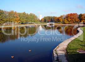 park in pond