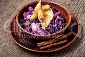 Salad of cabbage, pears and spices