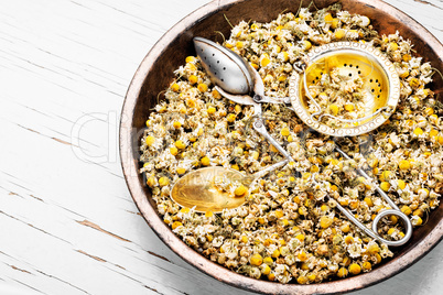 Dried chamomile flowers