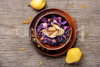 Salad of cabbage, pears and spices