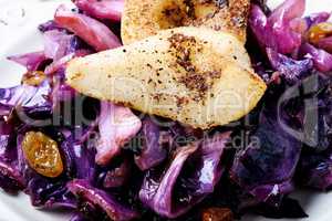 Salad of cabbage, pears and spices