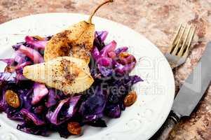 Salad of cabbage, pears and spices