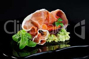 Avocado with apricot and Parma ham