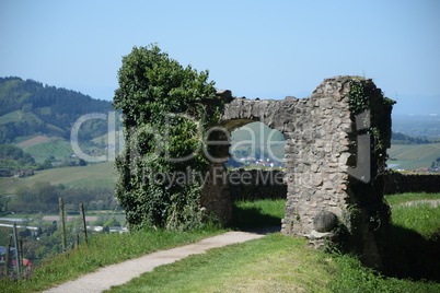 Torbogen an der Ruine Schauenburg bei Oberkirch