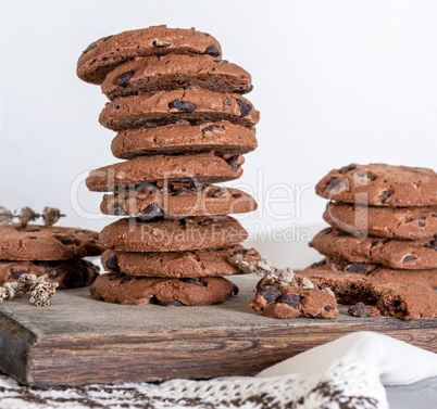 stack of round chocolate chip cookies