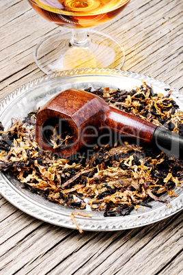 Tobacco pipe and alcohol