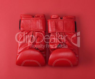 new red sport leather boxing gloves