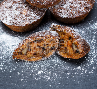 round cupcakes with a pumpkin