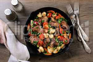 Chicken liver with vegetables