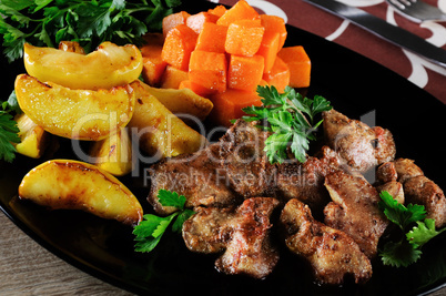 Chicken liver with vegetables