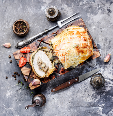 Meat, baked in puff pastry