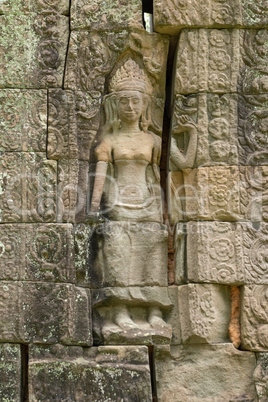 Bas-relief of woman with crown on wall