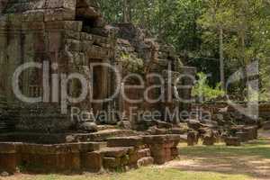 Fallen stone blocks behind Ta Som temple