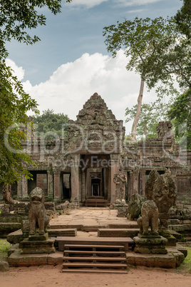 Front of Preah Khan temple with statues