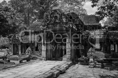 Mono facade of Banteay Kdei in trees