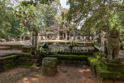 Stone snake head guarding Banteay Kdei entrance