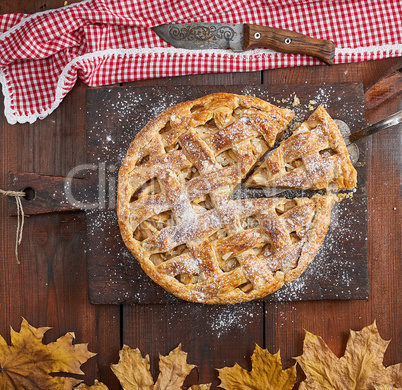 Baked whole round apple pie