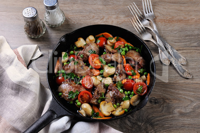 Chicken liver with vegetables