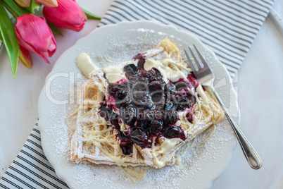 Waffeln mit Beeren