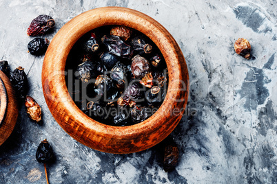 Dry berry rose hips