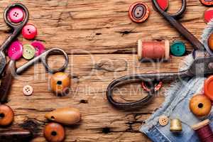 Sewing threads and accessories