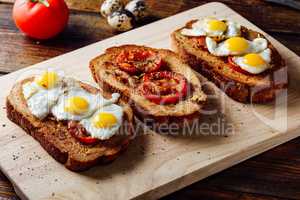 Bruschettas with Tomatoes and Eggs