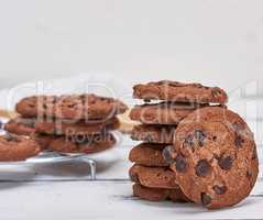 stack of round chocolate cookies