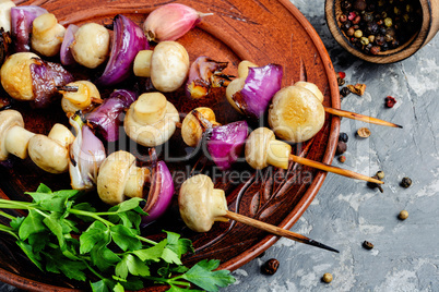 Vegetable kebab with mushrooms