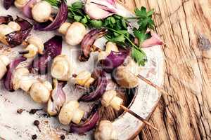 Vegetable kebab with mushrooms