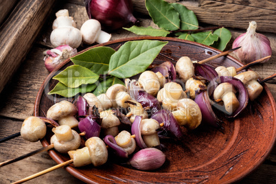 Vegetable kebab with mushrooms