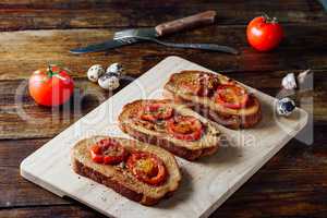 Three Toasts with Tomatoes