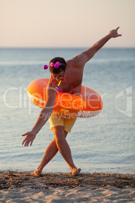 Fun dance at the seashore