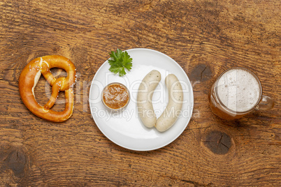 bayerische Weißwurst mit Breze